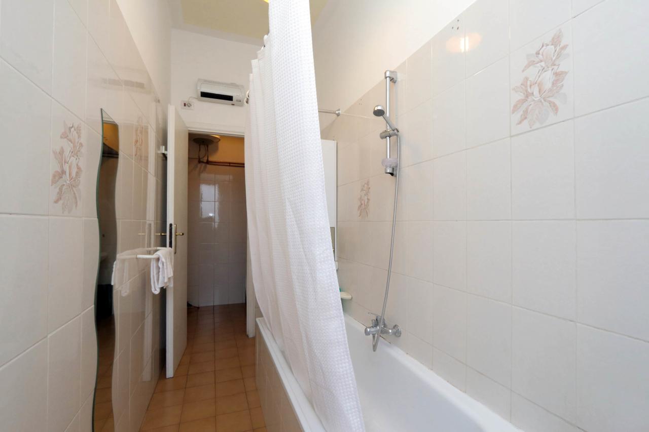 Central San Lorenzo Apartment روما المظهر الخارجي الصورة